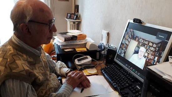 باقر مومنی تاریخنگار چپ، پژوهشگر و فعال سیاسی امروز (۲۸ آبان ۱۴۰۲) در سن ۹۷ سالگی در پاریس درگذشت. شاید مهمترین کار باقر مومنی انتشار مجموعه ادبیات مشروطه باشد؛ از جمله مقالات آخوندزاده و آثار طالبوف و.. و کتاب زیبایِ «در خلوت دوست» که مجموعه نامهنگاریهایِ بزرگ علوی با او است.