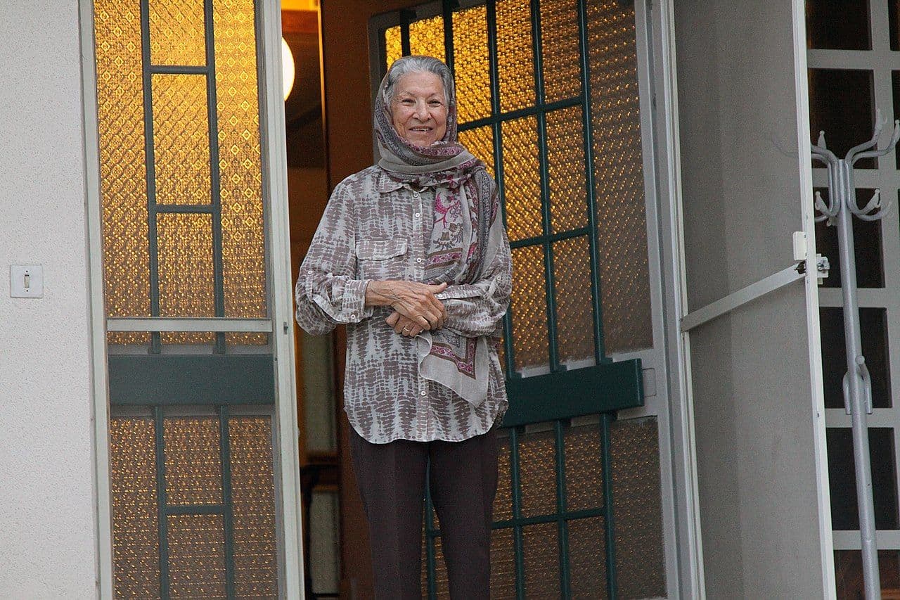 پوری سلطانی ۲۷ خرداد ۱۳۳۳ با مرتضی کیوان ازدواج کرد اما کمتر از ۳ماه که از ازدواج آنها نگذشته بود، پوری و مرتضی هر دو دستگیر شدند. مرتضی کیوان و ۹ تن از افسران ارتش به جرم عضویت در تشکیلات مخفی حزب توده در ۲۷ مهر ۱۳۳۳ اعدام شد. در دی همان سال پوری که از بیماری و فشار روحی شدید رنج میبرد از زندان آزاد شد.
شاملو سال ۱۳۳۳ را این چنین توصیف میکند:
سال بد
سال باد
سال اشک
سال شک
سال روزهایِ دراز و استقامتهایِ کم
سالی که غرور گدایی کرد
سال پست
سال درد
سال عزا
سالِ اشک پوری
سالِ خونِ مرتضا
سال کبیسه..
پوری سلطانی و مرتضی کیوان کمتر از ۳ماه با یکدیگر زندگی کردند اما عشق پوری به مرتضی بیشتر از ۶۰ سال ادامه داشت (تا پایان زندگی پوری). عشق پوری به مرتضی آنچنان پایدار بود و تداوم داشت که به معنایِ واقعی نمونه مشق عشق یا همان هنر عشق ورزیدن اریش فروم است.
*پوری سلطانی در آبان ۱۳۹۴ در سن ۸۴ سالگی در تهران درگذشت.