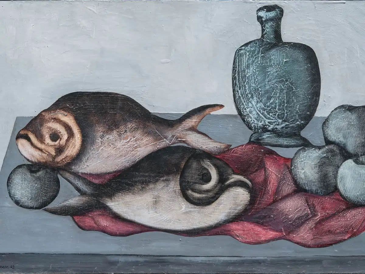 دست و پا زدنِ همه ما در این فروپاشی فراگیر خیلی عجیبه؛ همهچی این مملکت فروپاشیده و این فروپاشیدگی شکلی از روزمرگی مختص به خودش رو ساخته و ما داریم در همین روزمرِگی فروپاشیدگی ادامه میدیم.
*نقاشی از بهمن محصص، طبیعت بیجان/ ۱۳۴۷.